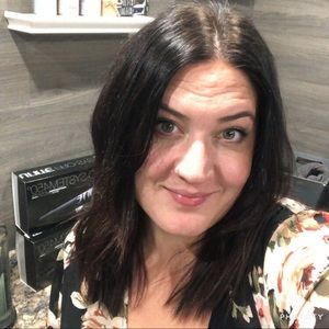 Meet your Posher, Mallory